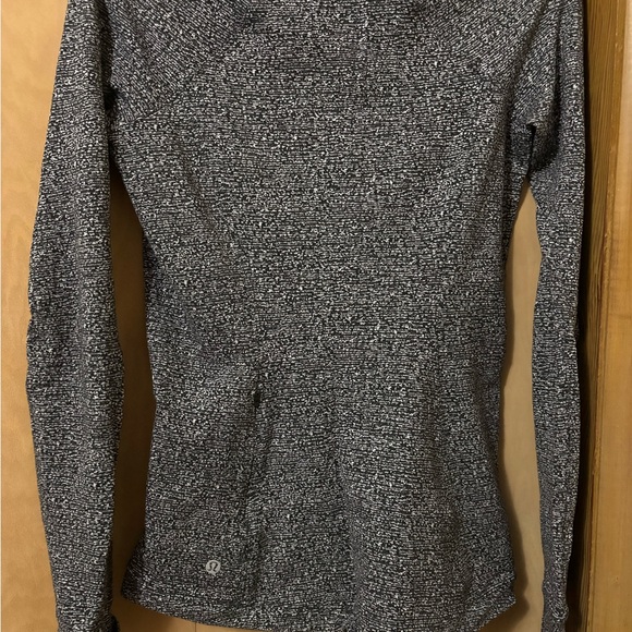 Lululemon Runderful Long Sleeve - Picture 2 of 3